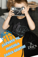 Niño con camiseta negra ZASCA FRITO 100% algodón con diseño original y mochila ZASCA de regalo