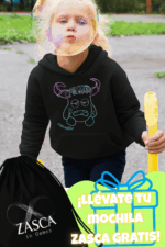 Niña con sudadera negra infantil ZASCA ZASCASTEIN con diseño original y promoción mochila ZASCA gratis